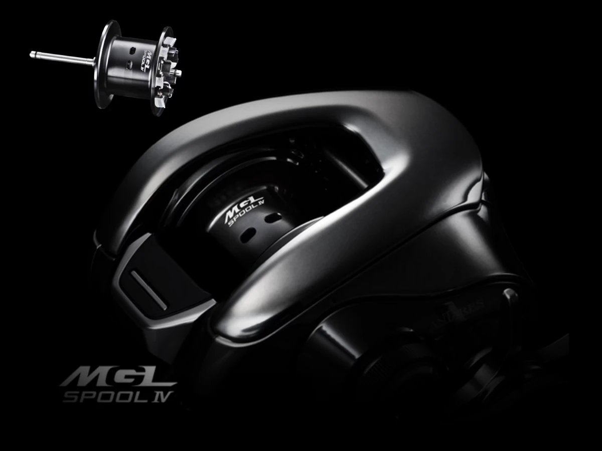 Vue rapprochée de la bobine Magnum Light Spool IV du Shimano Antares 2025